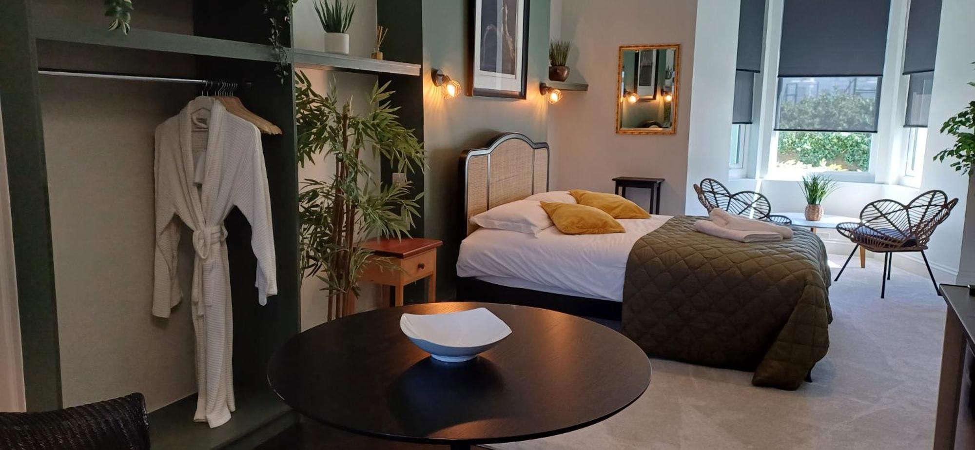 Crescent House Гостевой дом *