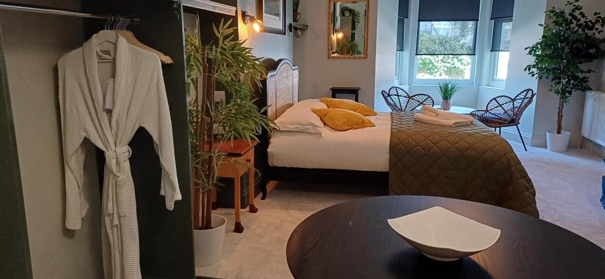 Гостевой дом Crescent House Плаймаут